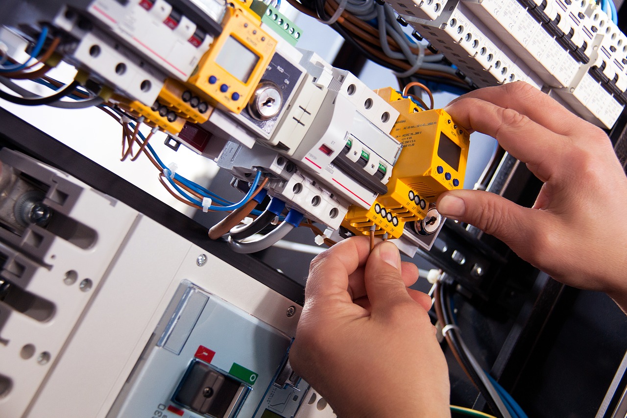 Electricidad y Servicios Industriales